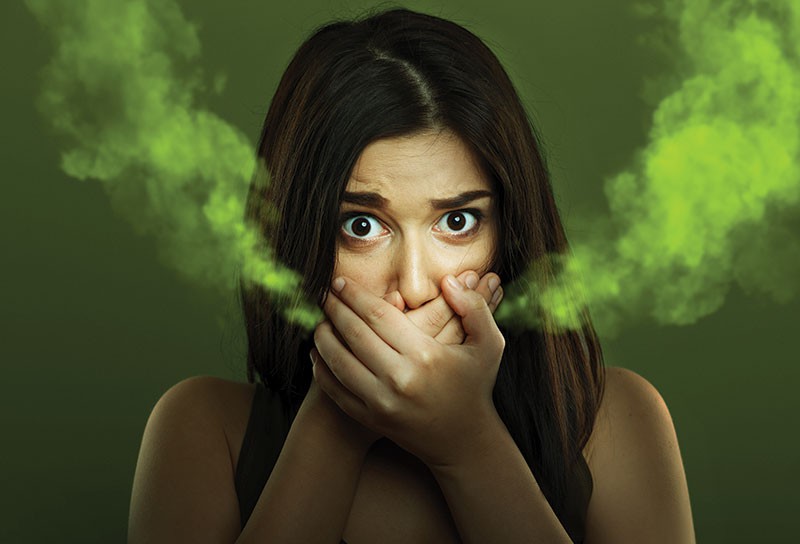 بوی بد دهان می تواند یک مشکل موقتی یا یک بیماری مزمن باشد. به گفته انجمن دندانپزشکی آمریکا ، حداقل 50 درصد از بزرگسالان در طول زندگی خود دچار هالیتوز بوده اند.